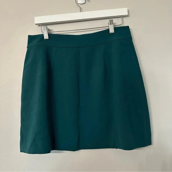 Boden Pleated Crepe Mini Side Zip Skirt in Green Size US 8 NWT - Picture 3 of 9